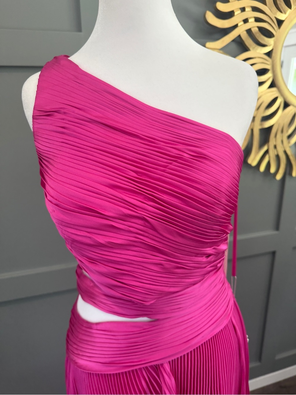 NWT MAC DUGGAL 49837 Fuchsia One Shoulder Pleated Gown with Slit SIZE 6 - Picture 7 of 10